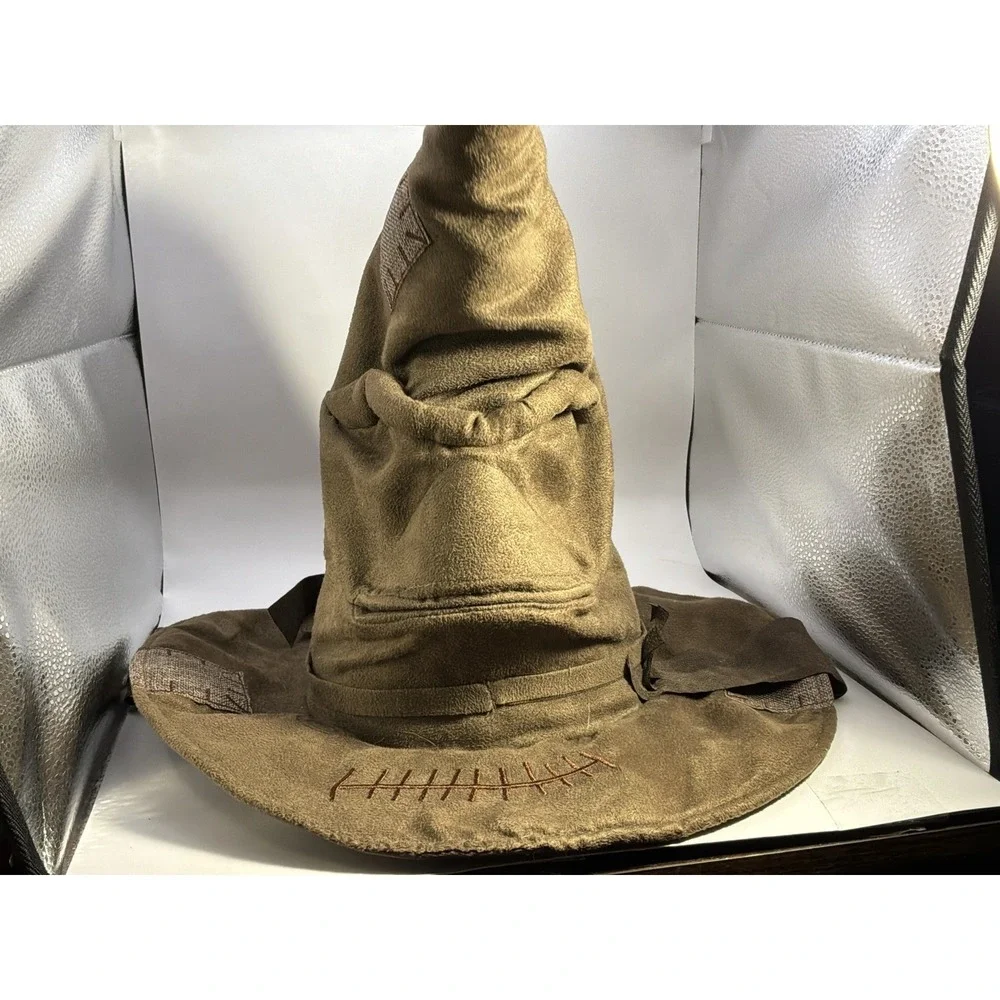Official WB Animated Talking Sorting Hat Wizarding World Of Harry Potter-Works